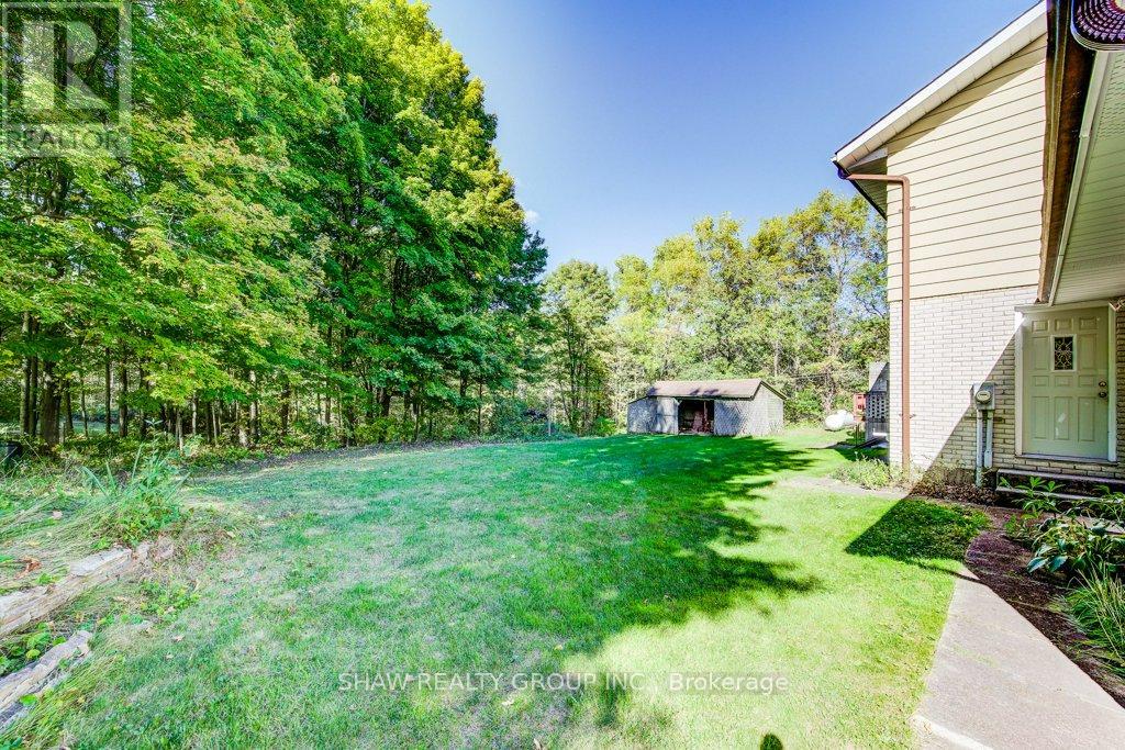827517 Township Road Property Photo 35