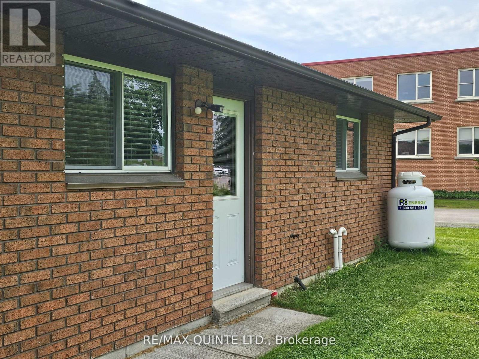1 Mcfarland Drive Property Photo 4