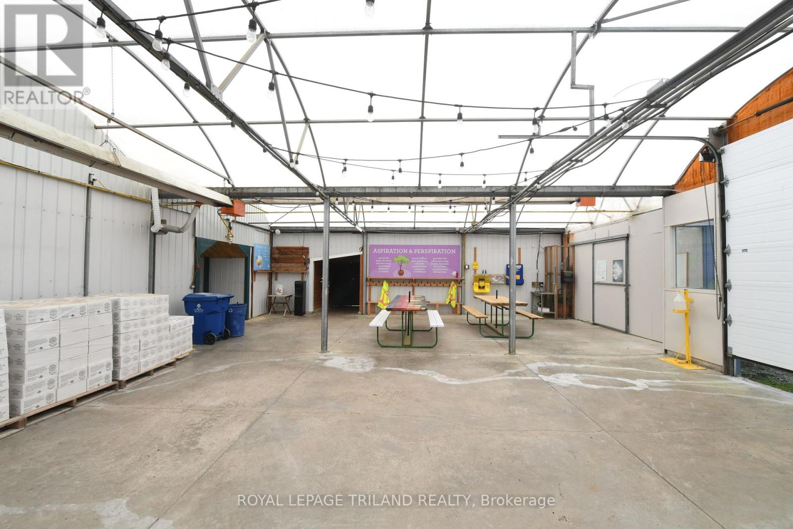 5101 Dundas Street Property Photo 4