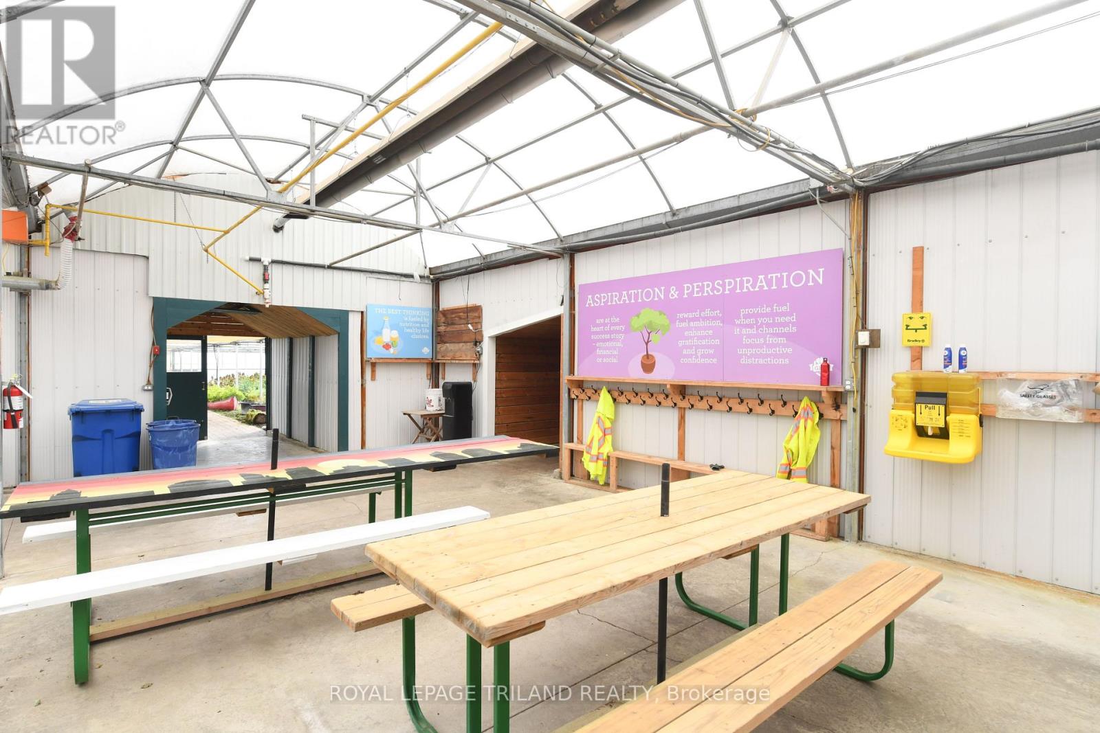 5101 Dundas Street Property Photo 14