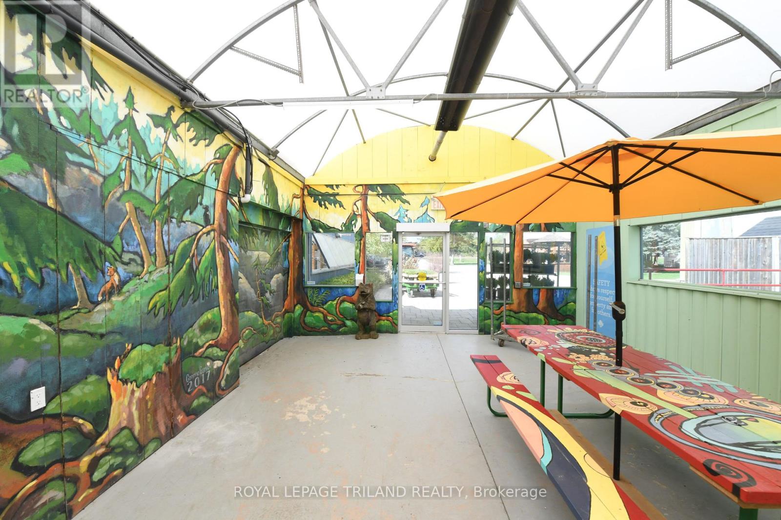 5101 Dundas Street Property Photo 15