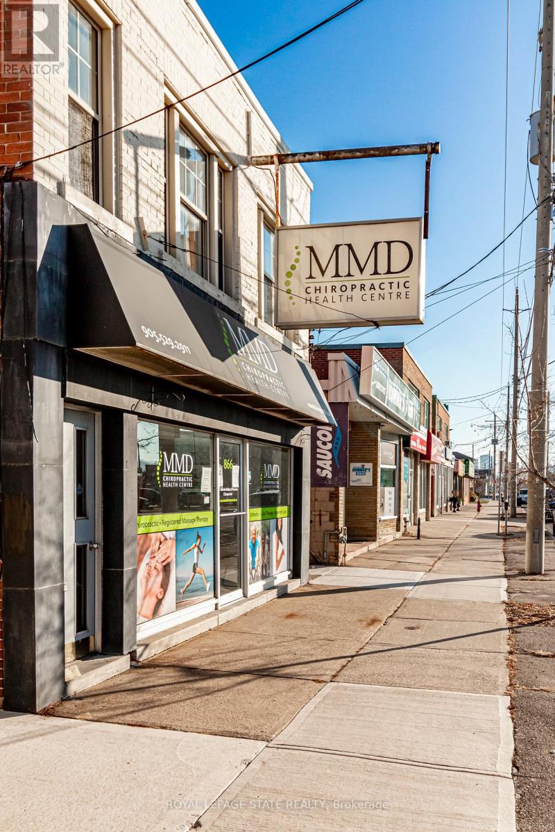 864-868 King Street W Property Photo 2