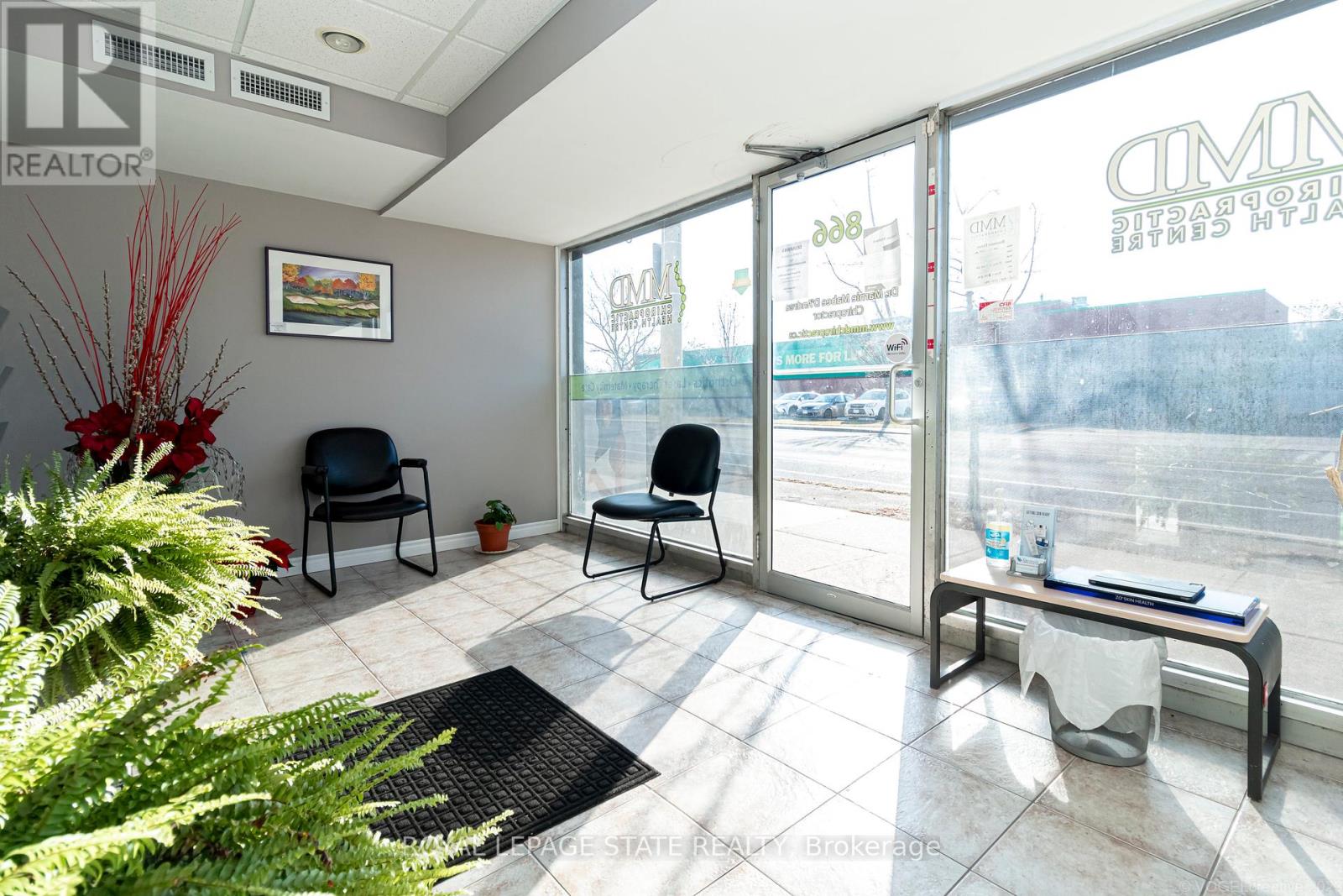 864-868 King Street W Property Photo 3