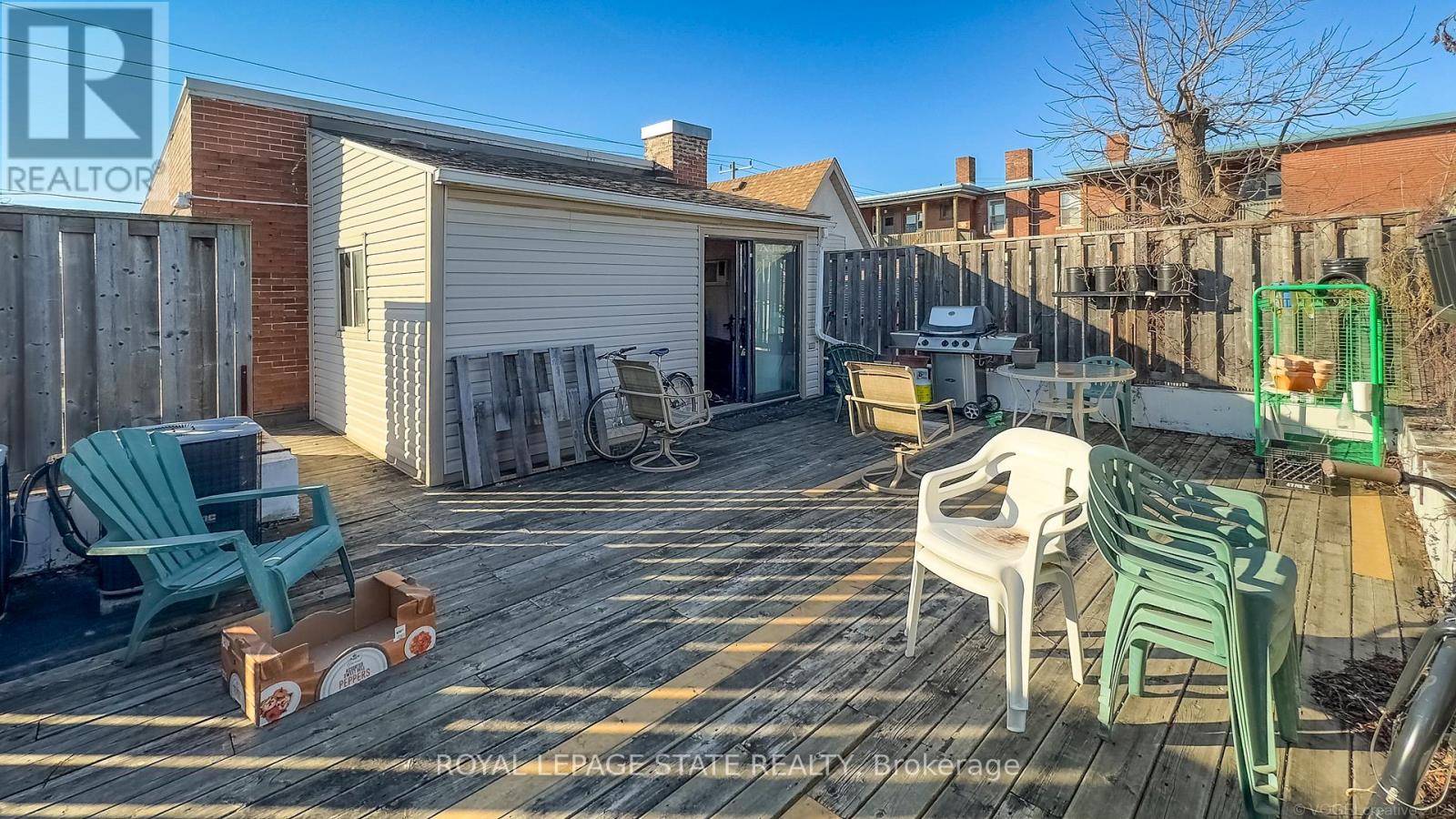 864-868 King Street W Property Photo 39