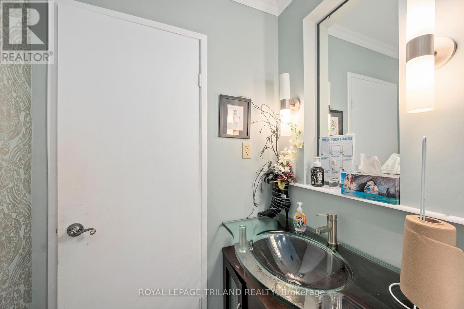 227 Colborne Street Property Photo 26