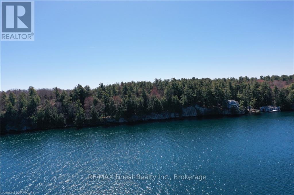 A Club Island Property Photo 5