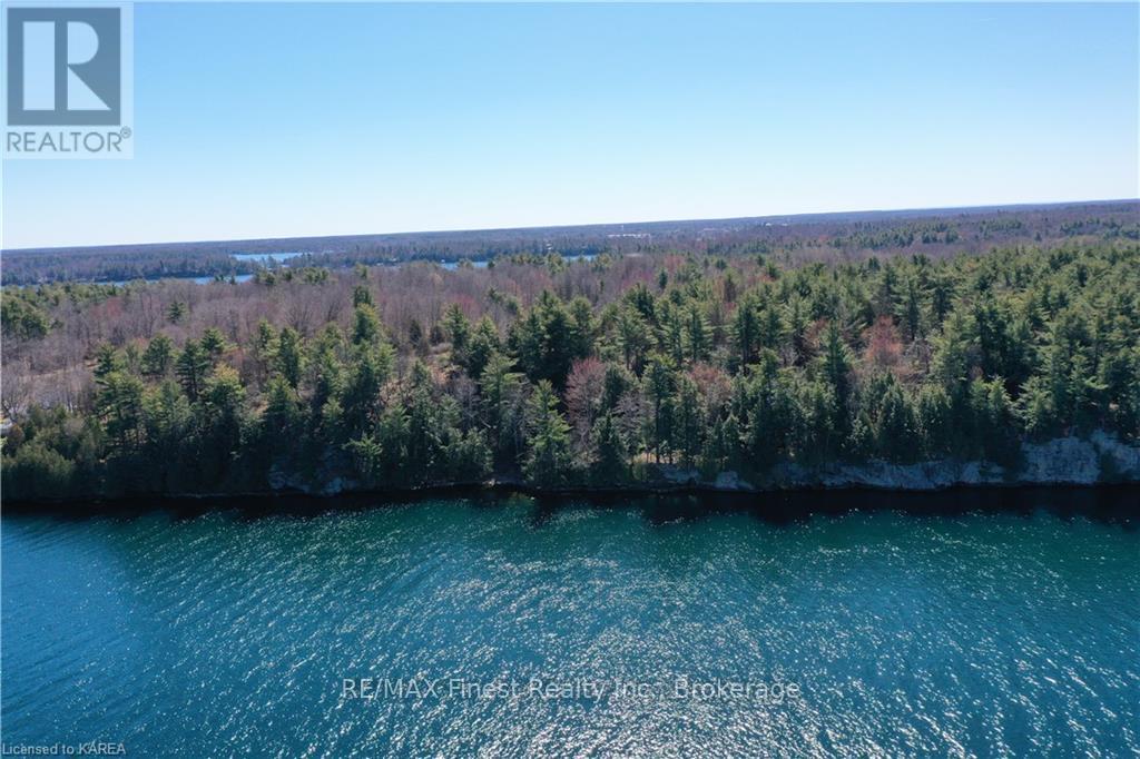 A Club Island Property Photo 7