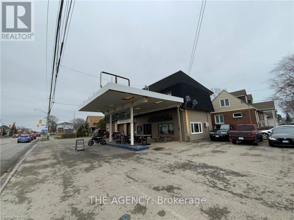 496 Main Street W Property Photo 10