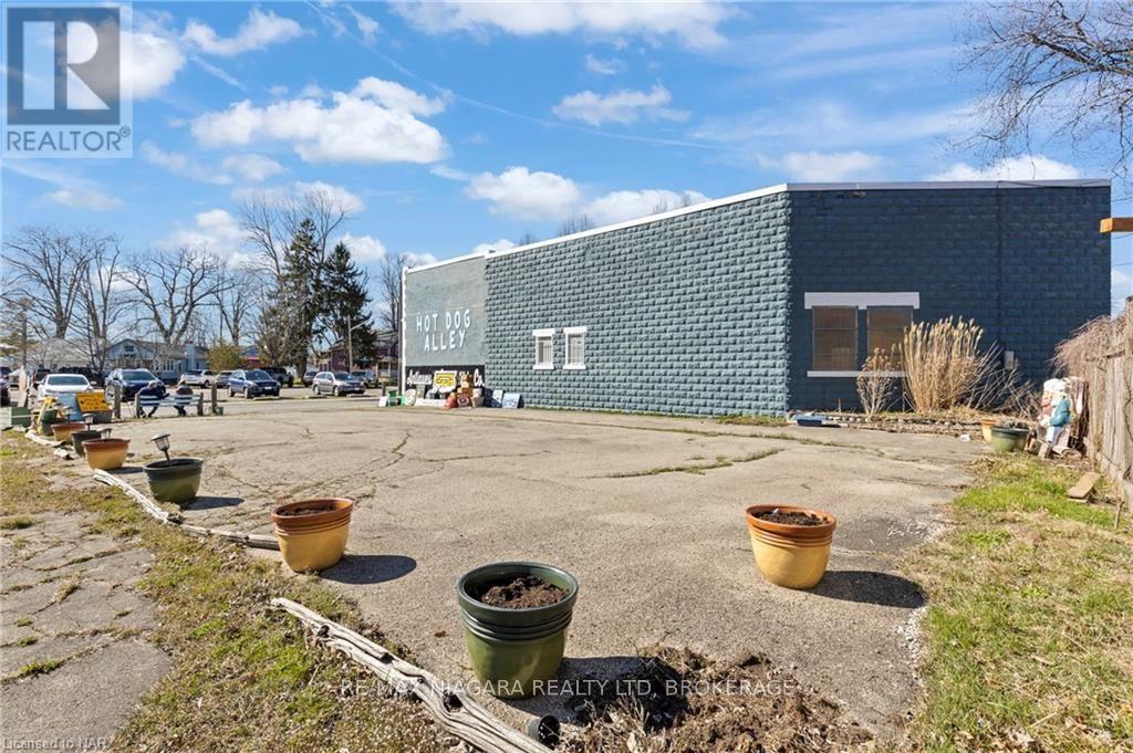 34 Queens Circle Property Photo 8