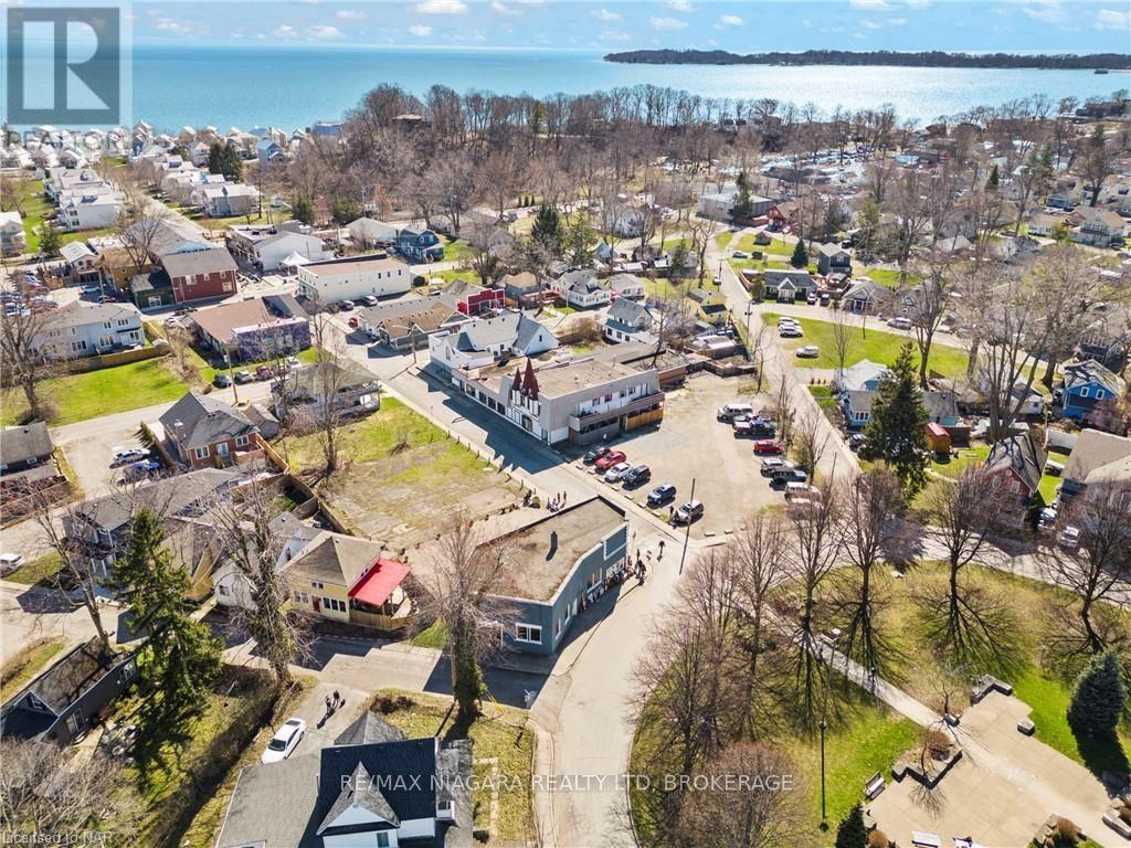 34 Queens Circle Property Photo 15