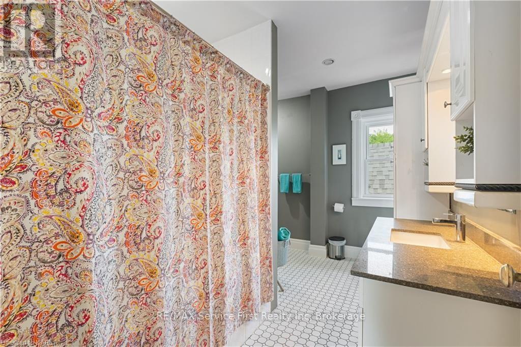 4902 Petworth Road Property Photo 21