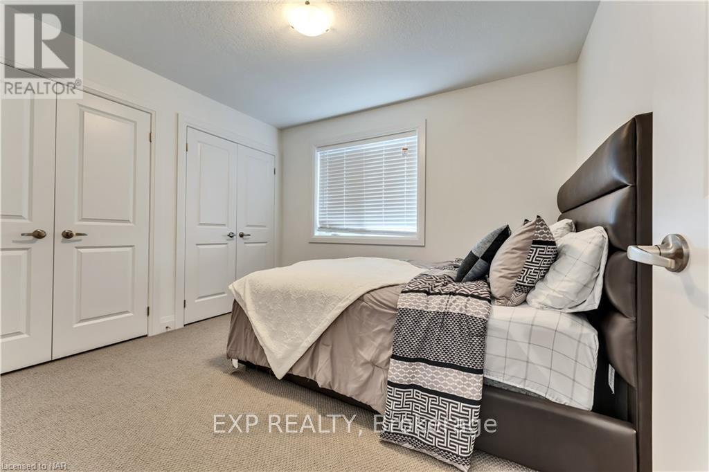 156 Schooners Lane Property Photo 25