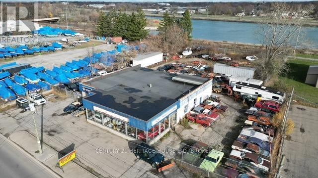 355 King Street Property Photo 14