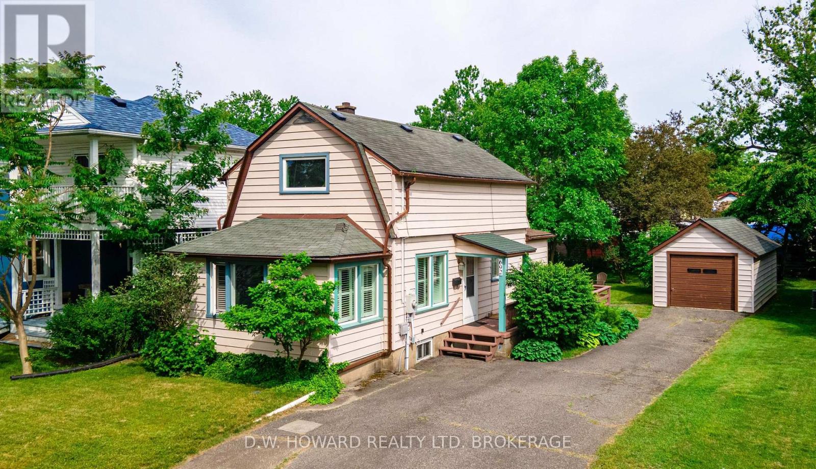 692 Lakeshore Road Property Photo 1