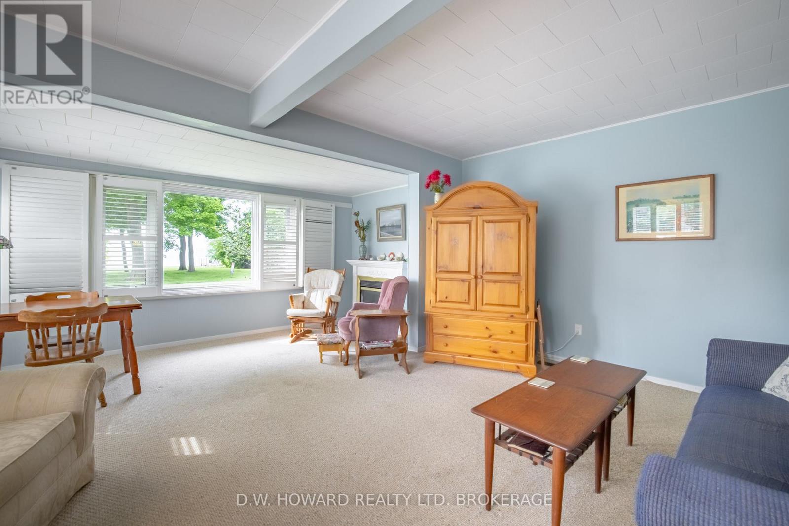 692 Lakeshore Road Property Photo 5