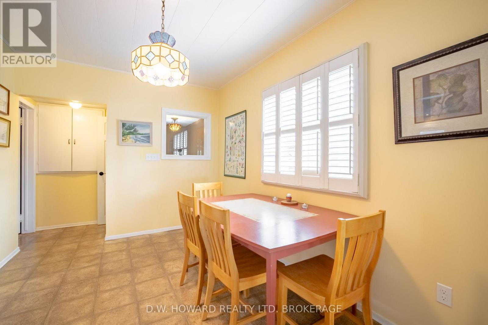 692 Lakeshore Road Property Photo 14