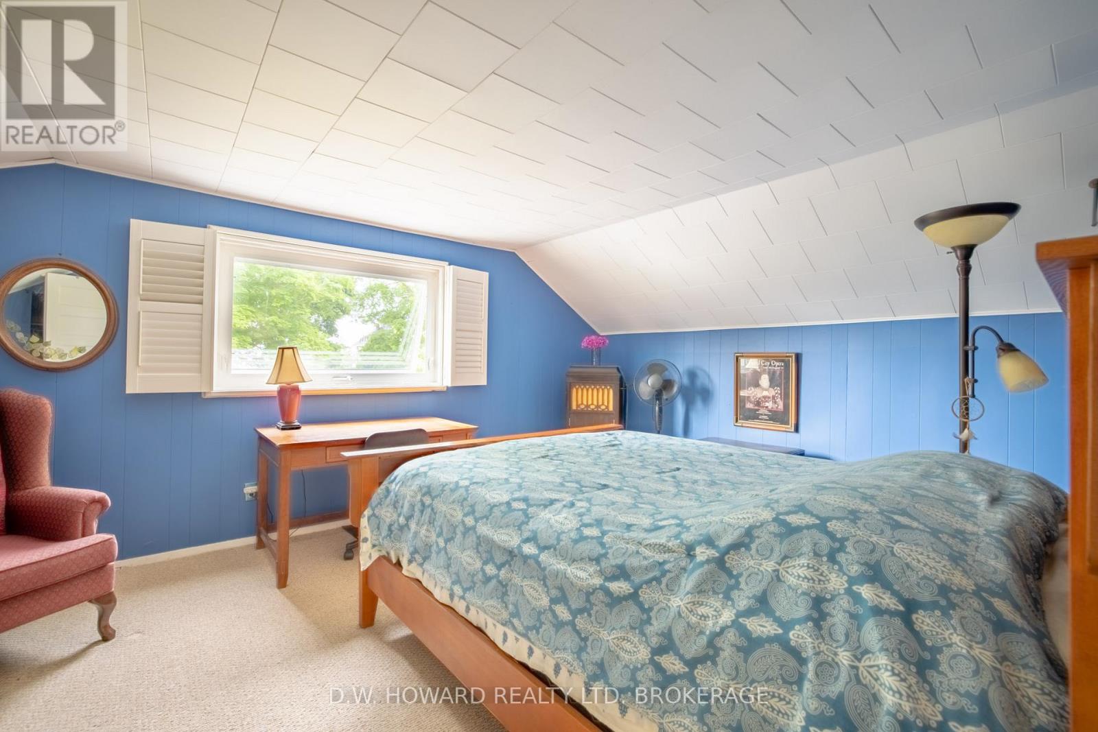 692 Lakeshore Road Property Photo 17