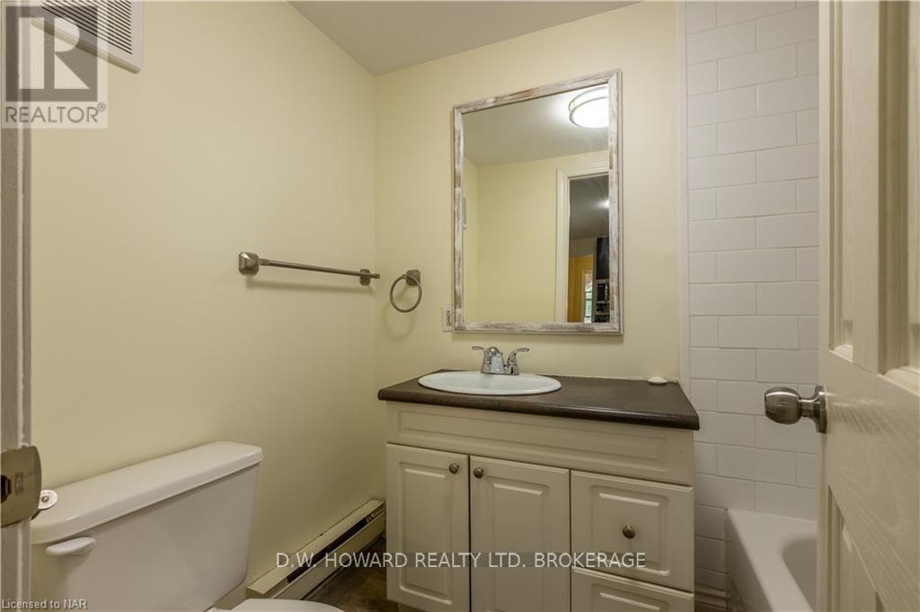 77 Chippawa Road Property Photo 13