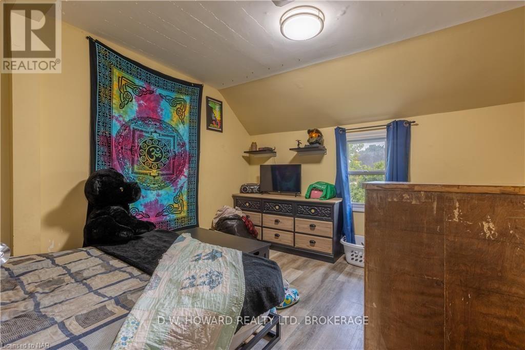 77 Chippawa Road Property Photo 18