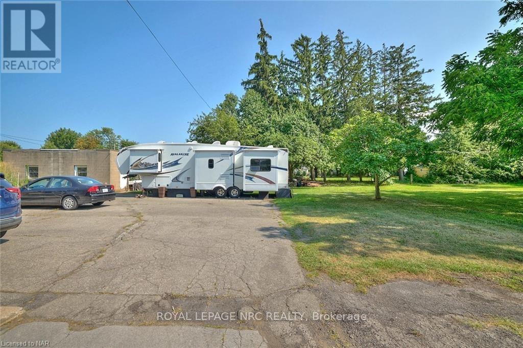 3758 Main Street Property Photo 9