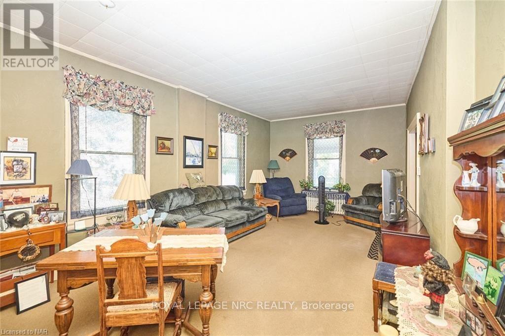 3758 Main Street Property Photo 36