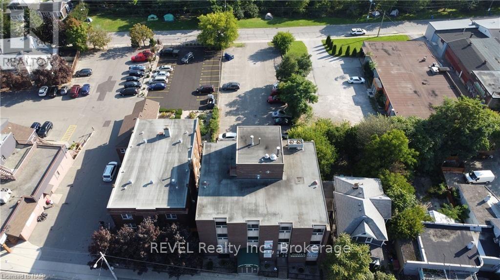 302 - 112 Queenston Street Property Photo 10