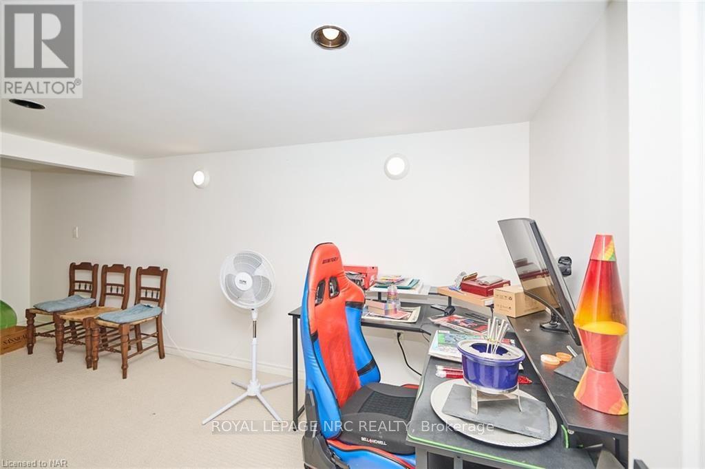 2459 Noella Crescent Property Photo 33
