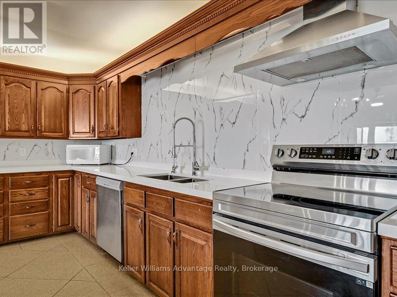 2250 6th Line Property Photo 27