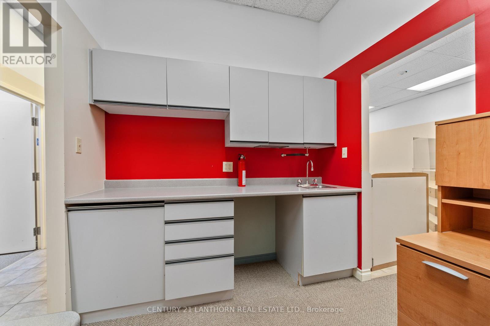 389 Unit-9 Picton Main Street Property Photo 12