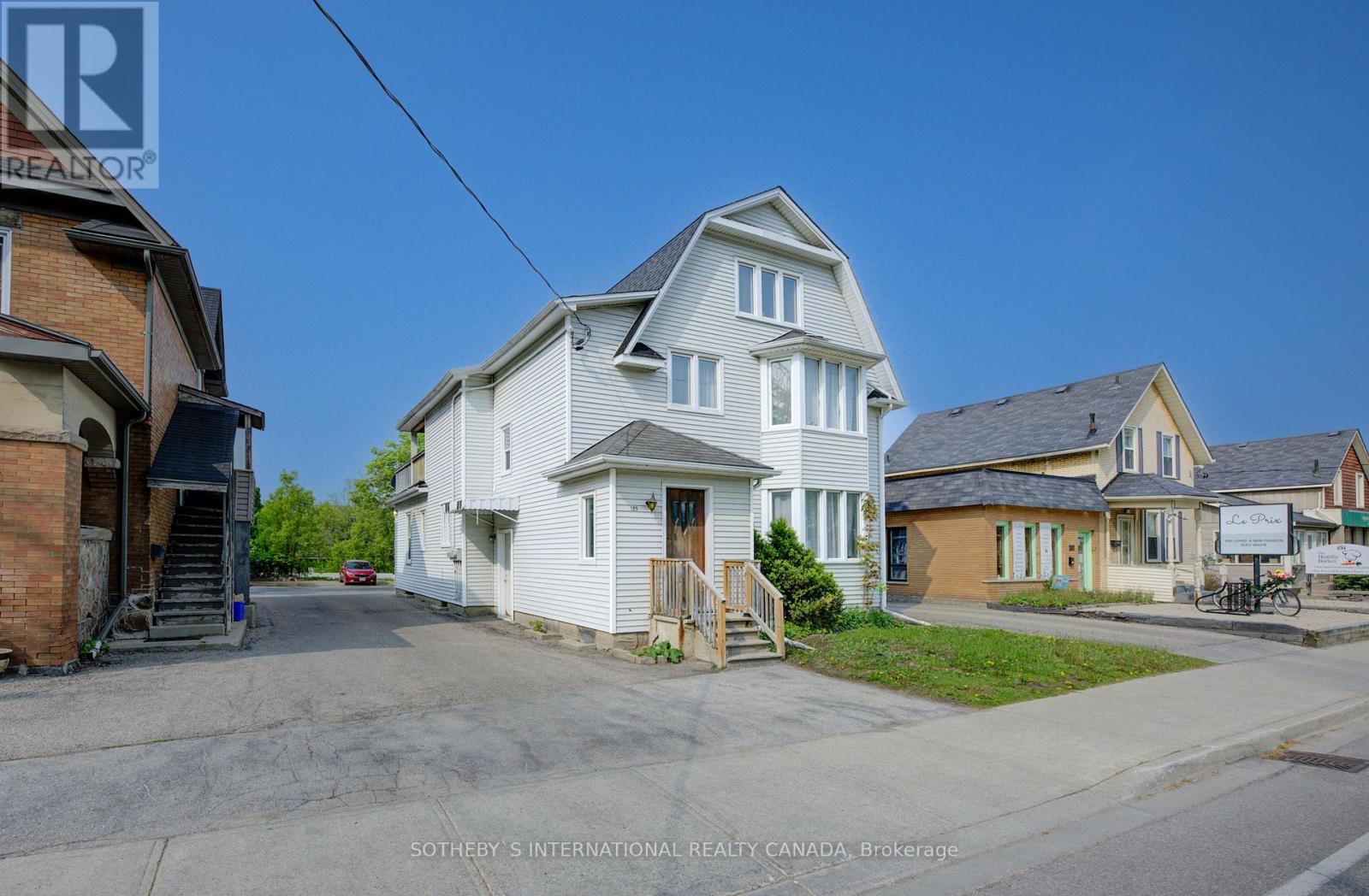 185 Park Street Property Photo 5