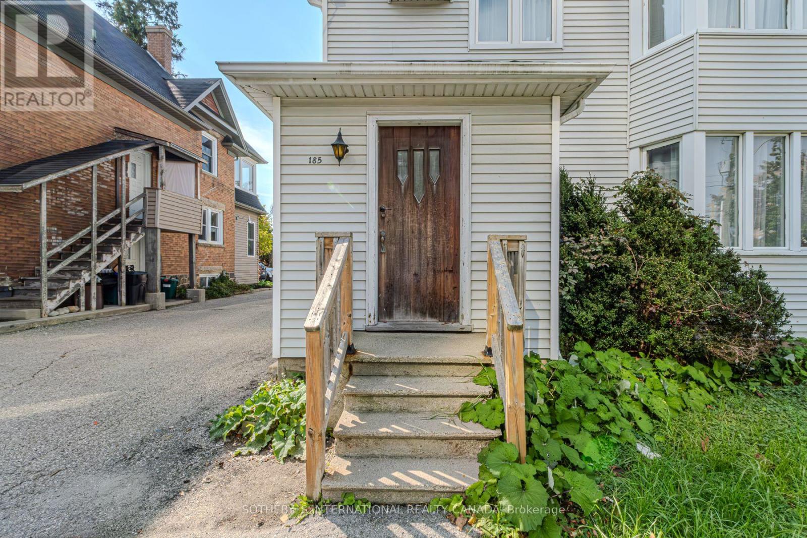 185 Park Street Property Photo 7