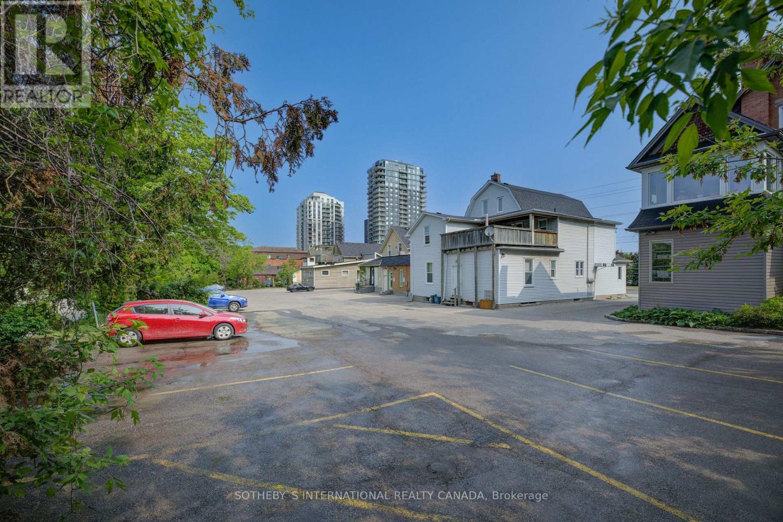185 Park Street Property Photo 11