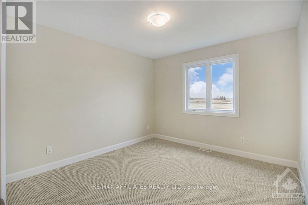 1207 Montblanc Crescent Property Photo 10
