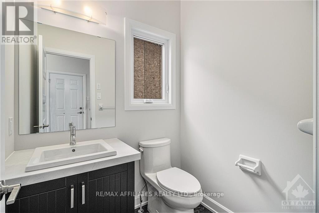 1205 Montblanc Crescent Property Photo 7