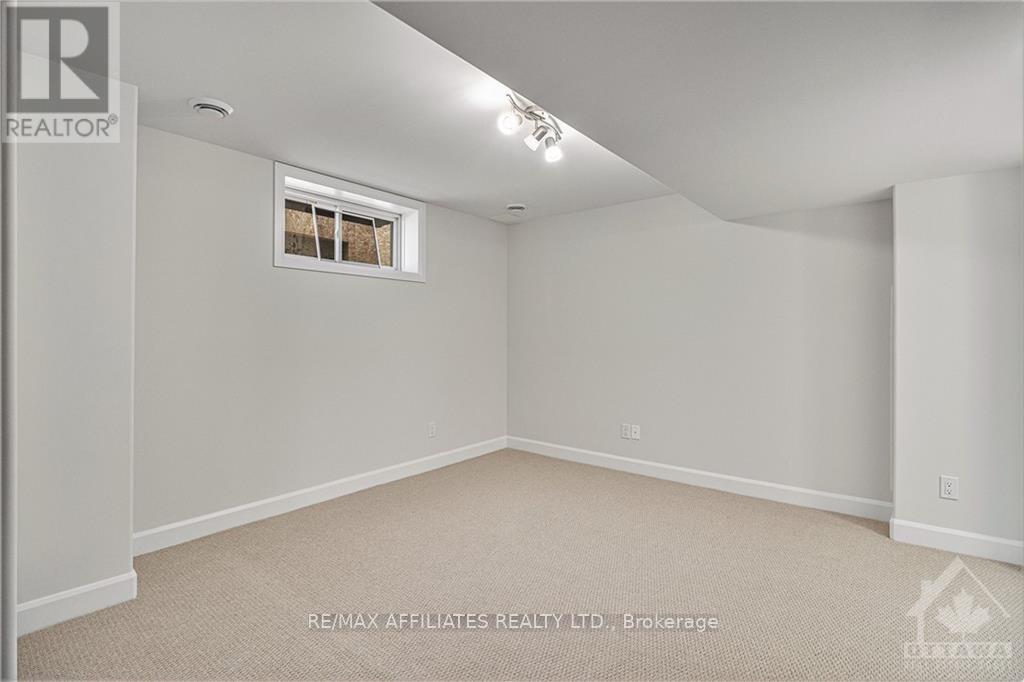 1205 Montblanc Crescent Property Photo 13