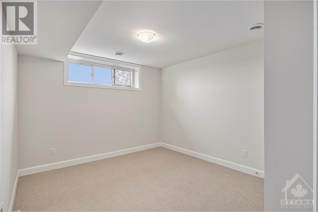 1205 Montblanc Crescent Property Photo 14