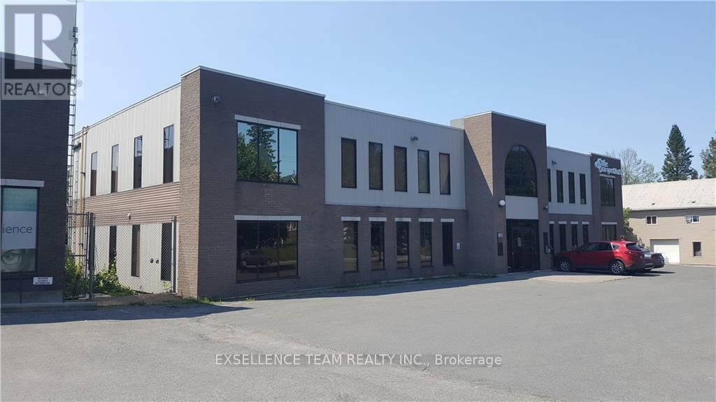 101 - 444-480 Mcgill Street W Property Photo 3