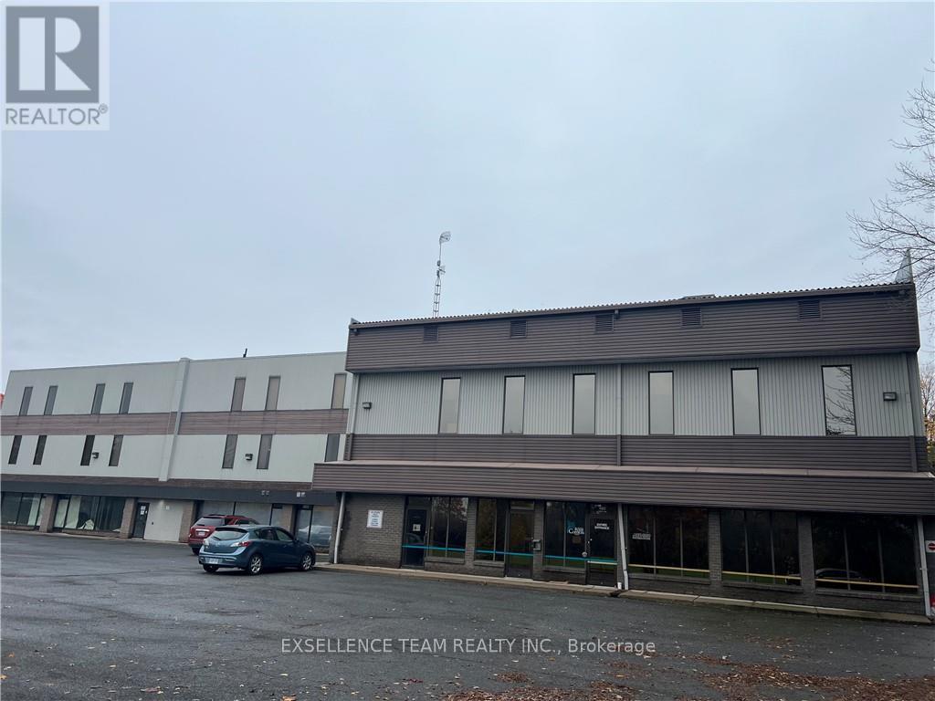101 - 444-480 Mcgill Street W Property Photo 4