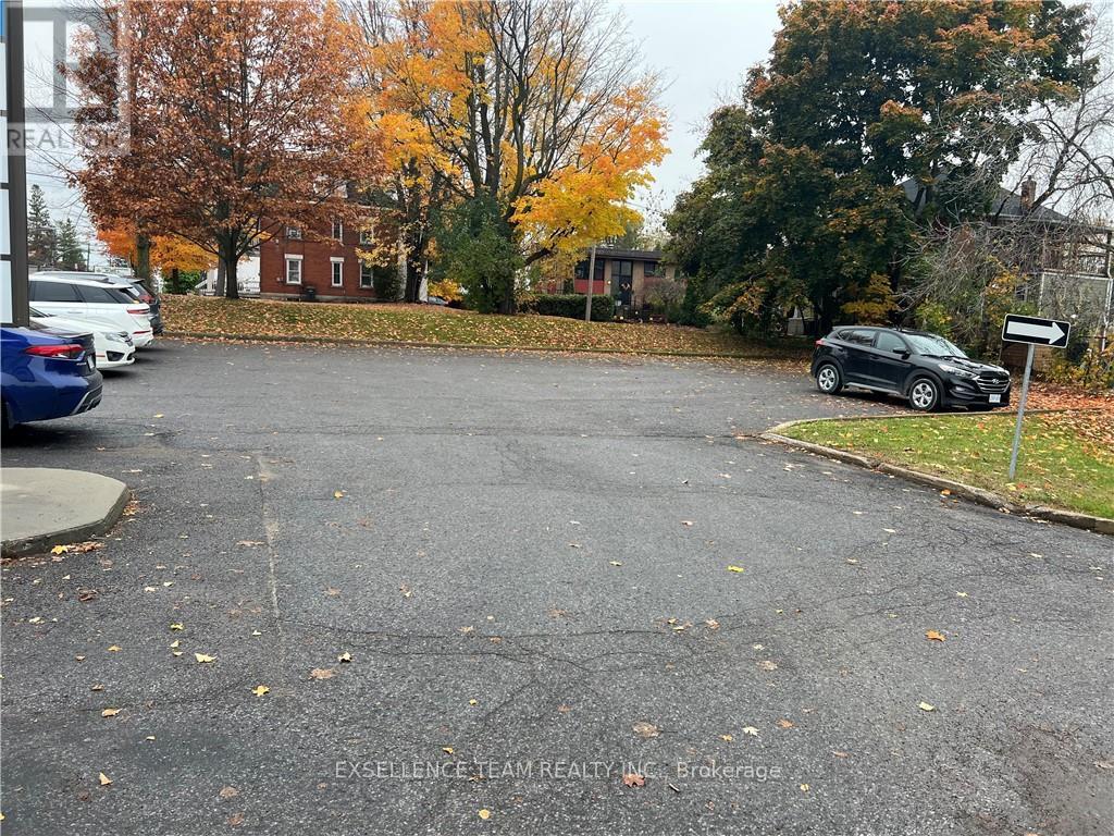 101 - 444-480 Mcgill Street W Property Photo 7