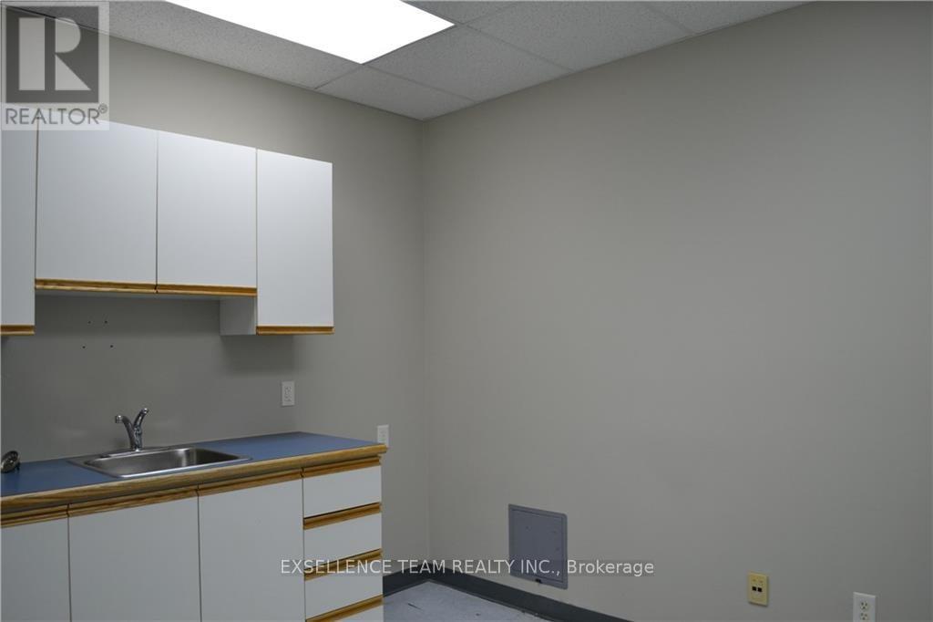 101 - 444-480 Mcgill Street W Property Photo 8