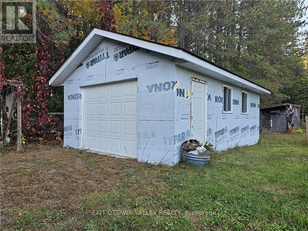 35 Boulter Lake Road Property Photo 4