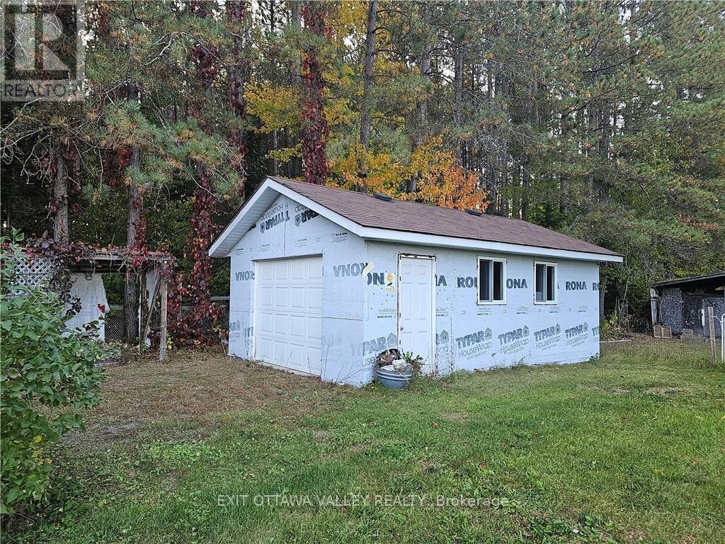 35 Boulter Lake Road Property Photo 18