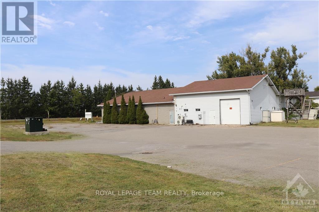 500 Van Buren Street Property Photo 3