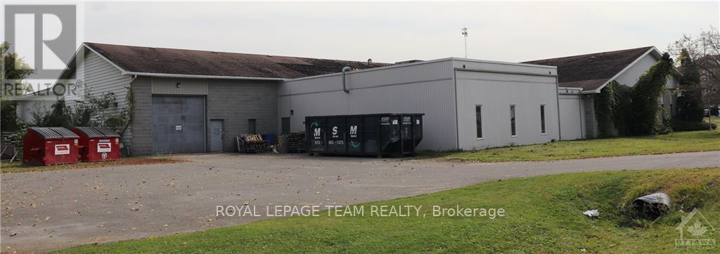 500 Van Buren Street Property Photo 6