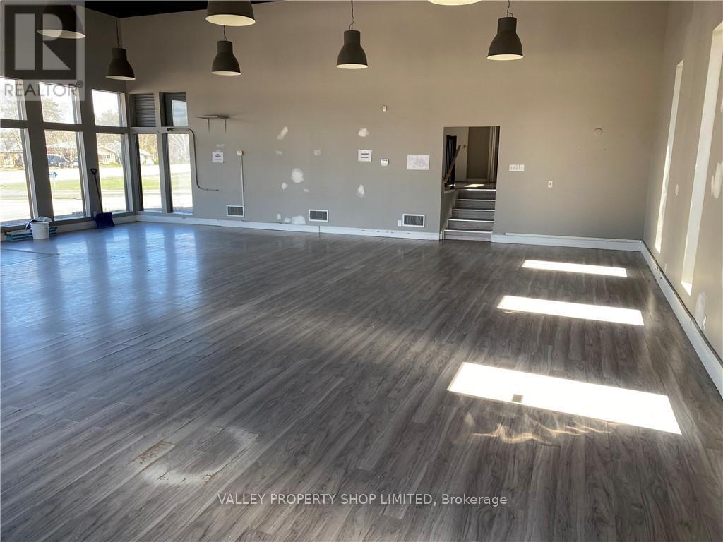 1352 Pembroke Street Property Photo 5