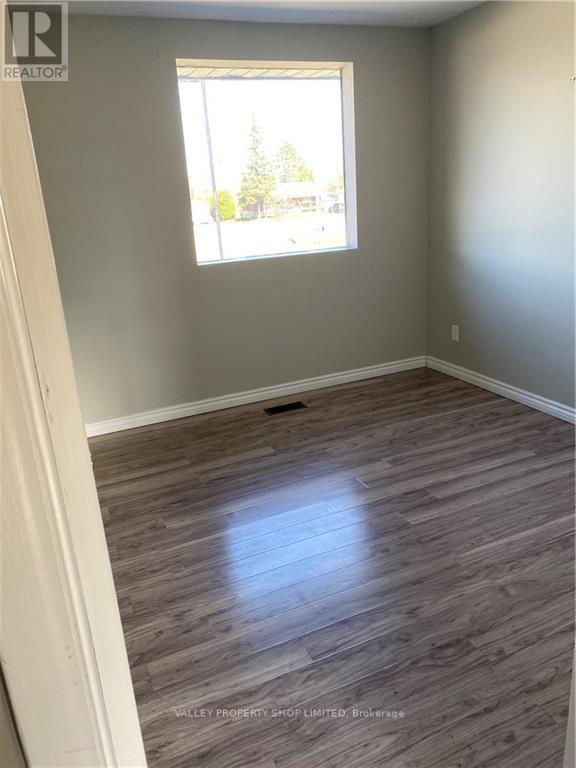 1352 Pembroke Street Property Photo 8