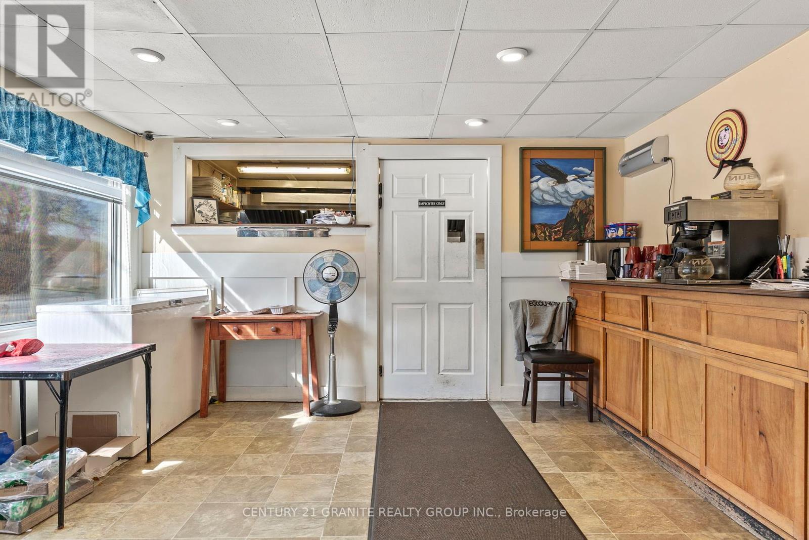 183 Hastings Street N Property Photo 3