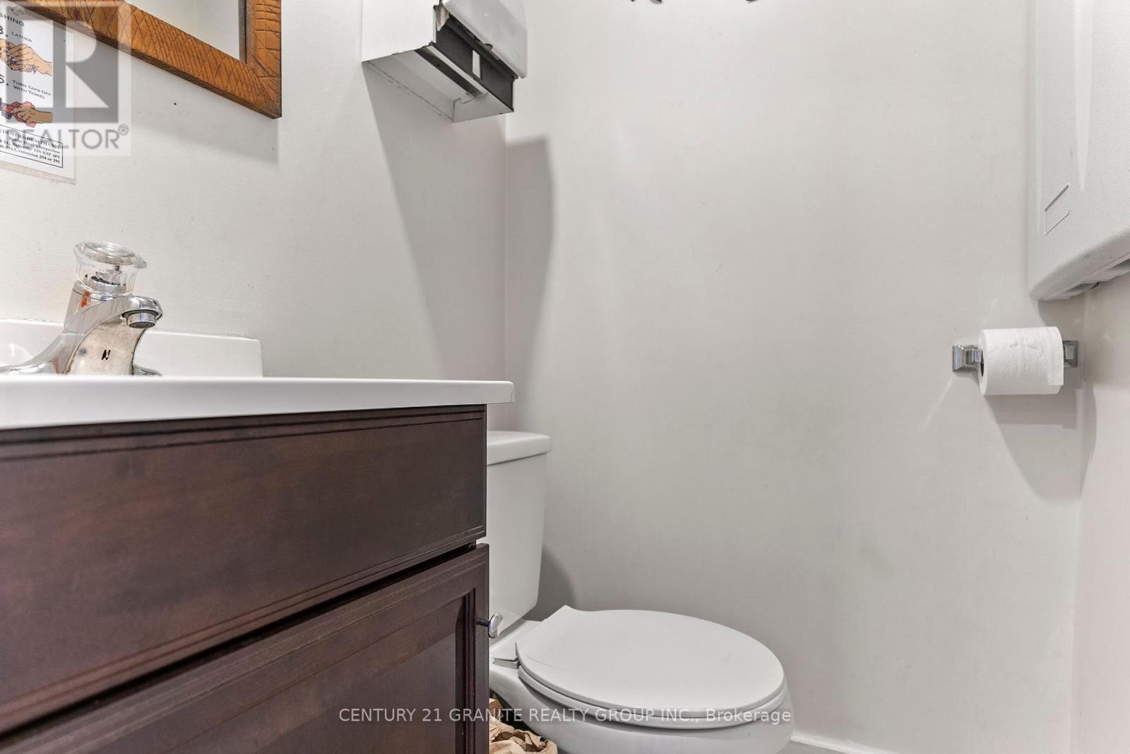 183 Hastings Street N Property Photo 14