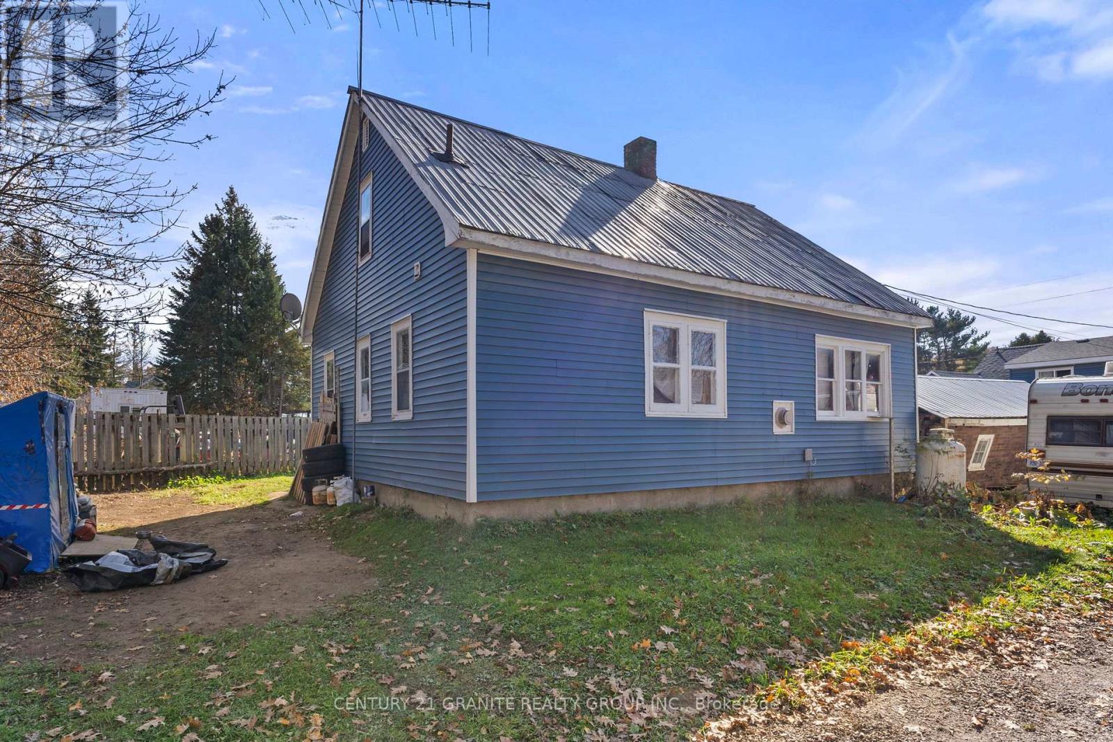 183 Hastings Street N Property Photo 23