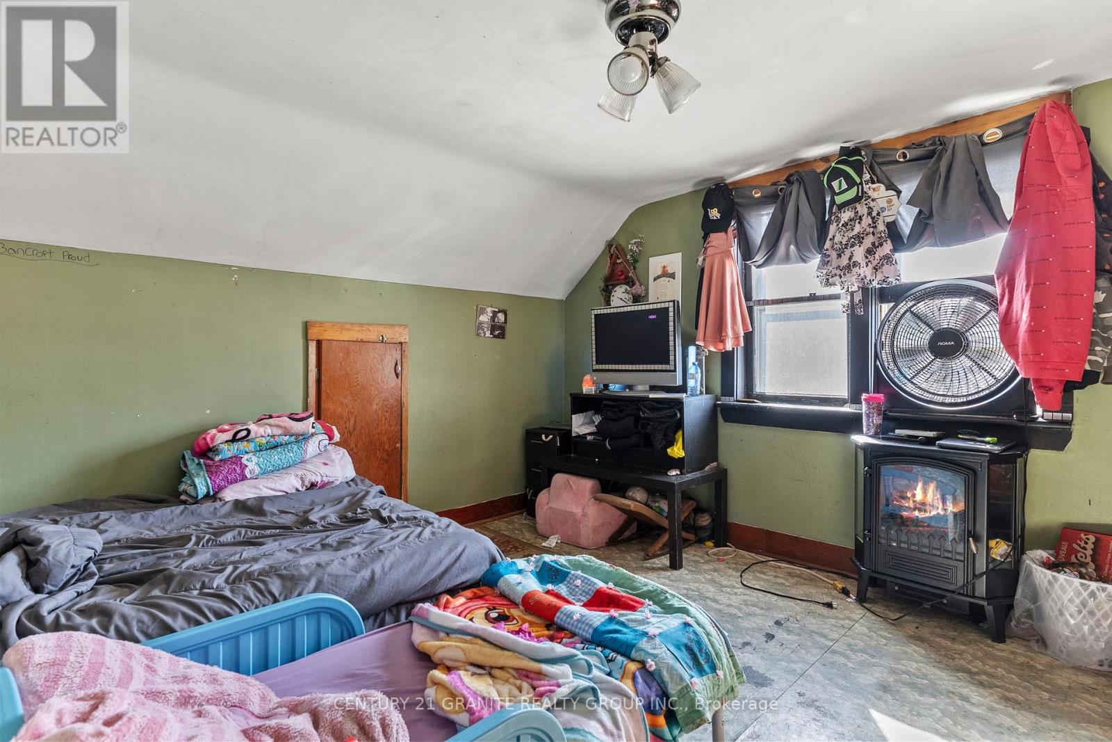 183 Hastings Street N Property Photo 28